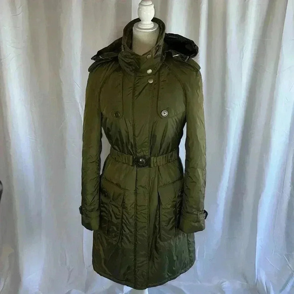 🔥🌺 ❄️ 🌲 Burberry Jacket Authentic 🔥❄️🌲🌹 - Picture 1 of 15